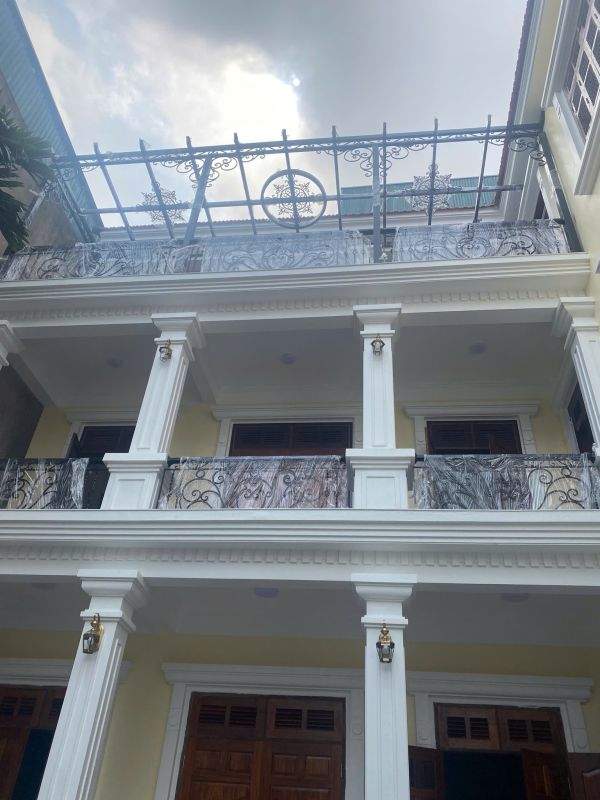lan can sắt mỹ thuật