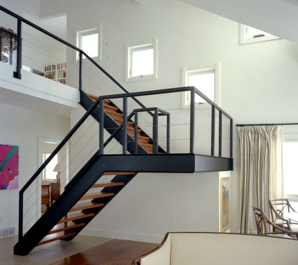 cầu thang sắt bậc gỗ