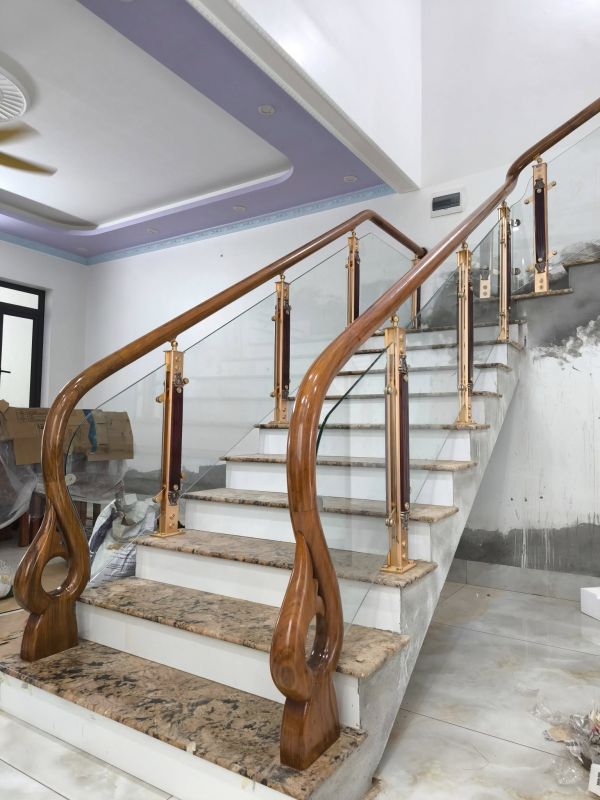làm lan can kính tại củ chi