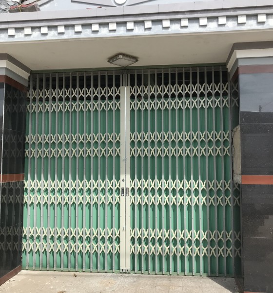 cửa kéo sắt nhà phố