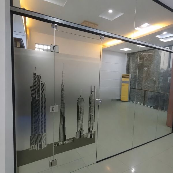 cửa kính cường lực