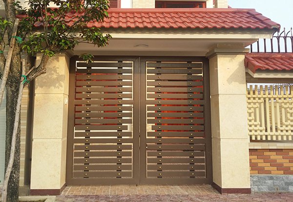 cửa sắt ngoài trời