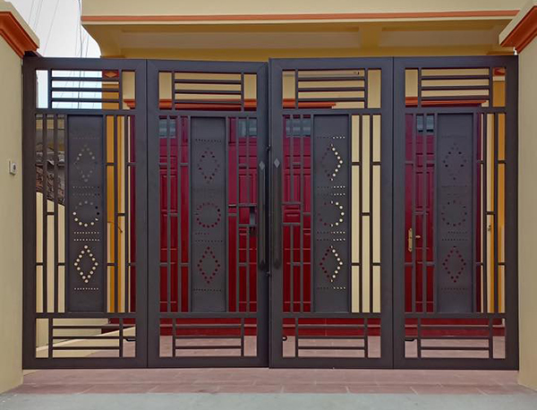 cửa sắt 4 cánh