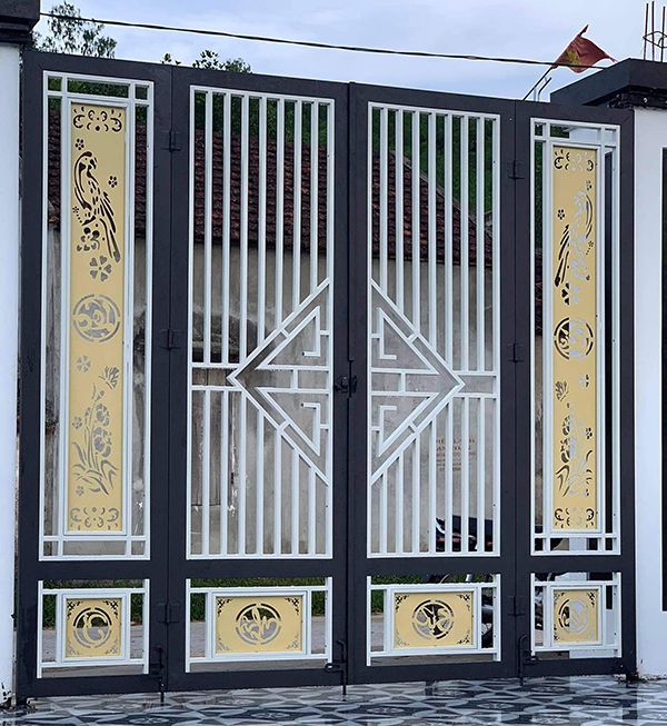 cửa sắt 4 cánh