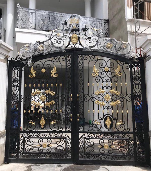 cửa sắt mỹ thuật ngoài trời