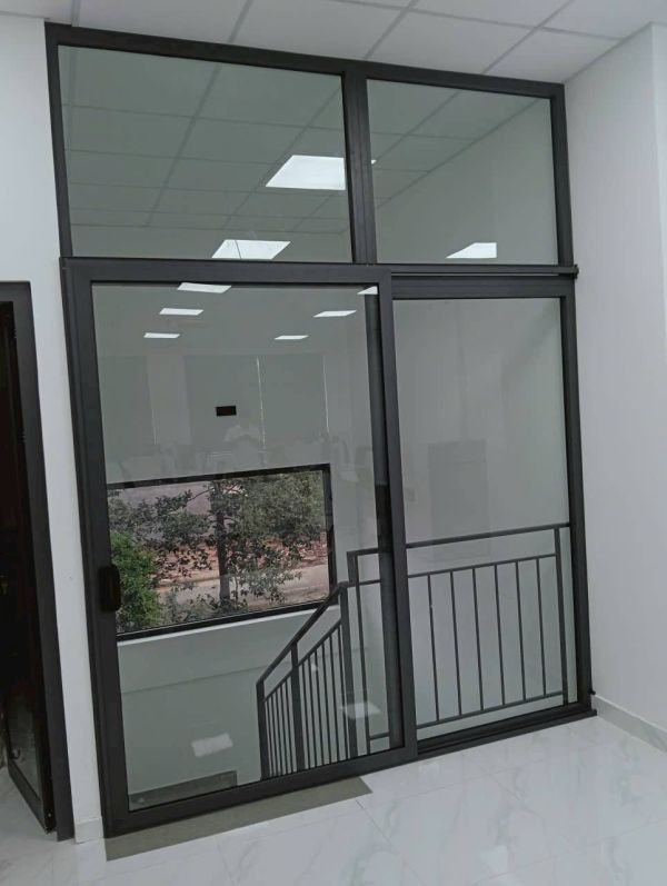 làm vách ngăn kính cường lực quận 8