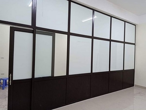 vách ngăn nhôm kính nhà ở