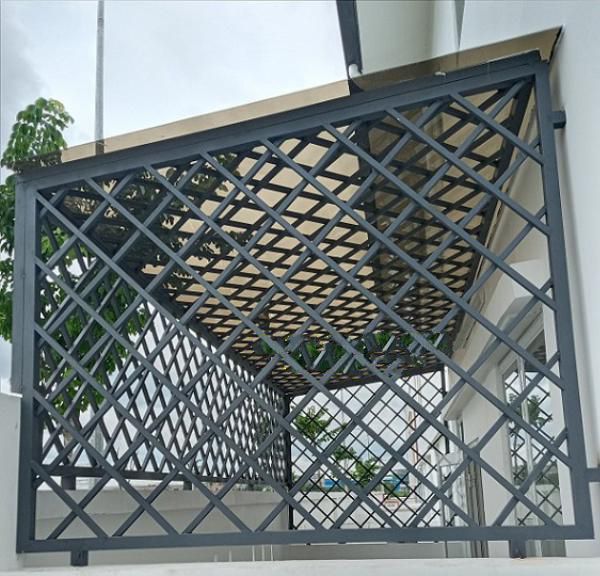 khung sắt bảo vệ 