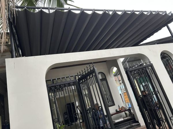 mái xếp di động sân trước nhà