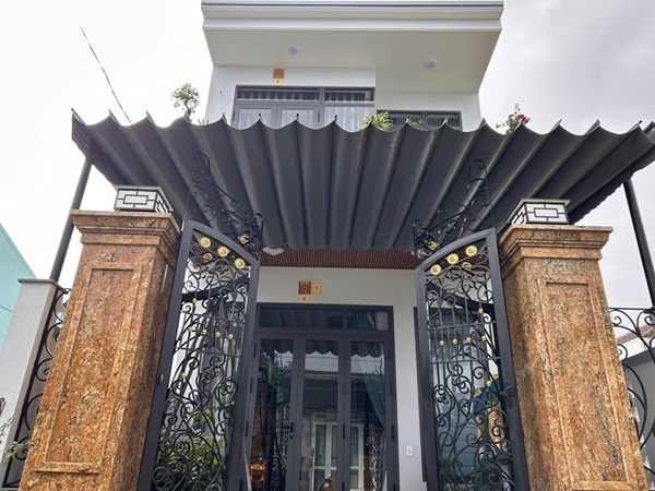 mái xếp di động sân trước nhà