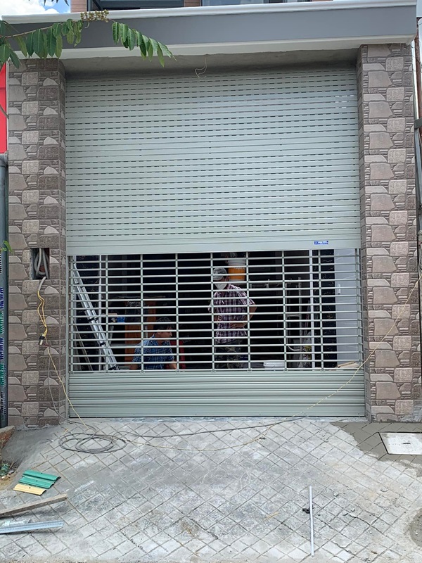 cua-cuon-pillar-1-4 cửa cuốn khe thoáng