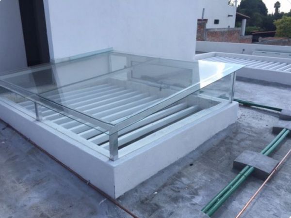 mái che giếng trời
