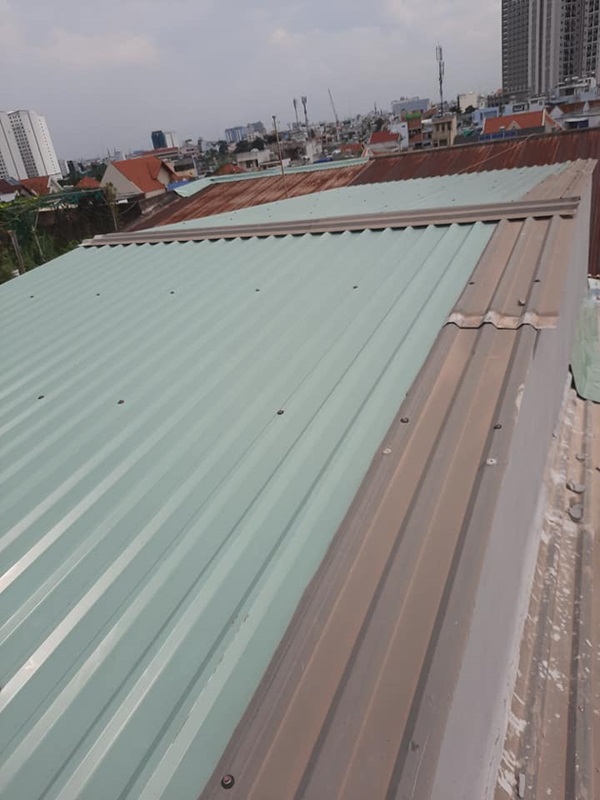 thi-cong-mai-ton-vinh-phuc-1 Thi công mái tôn tại Hóc Môn